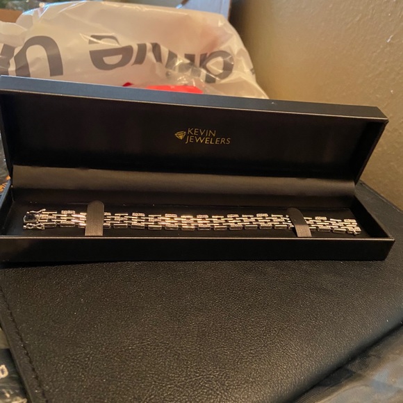 Kevin Jewelers bracelet - Picture 3 of 5